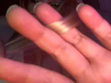 Nicoleevien – webcam model profile photo Image 12