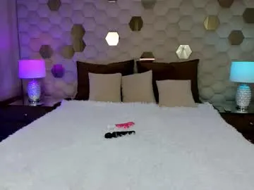 RomanticCouple432 – webcam model profile photo Image 12