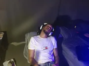 ShannonShanny – webcam model profile photo Image 5