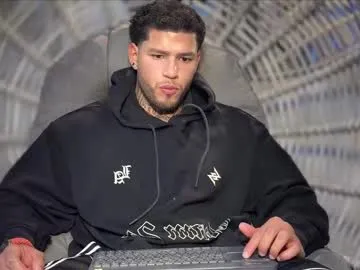 Nicoleevien – webcam model profile photo Image 2