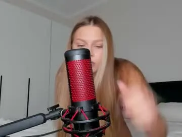 valerie_james3 – webcam model profile photo Image 15