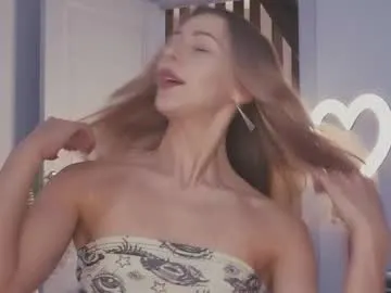 kira_mia – webcam model profile photo Image 13