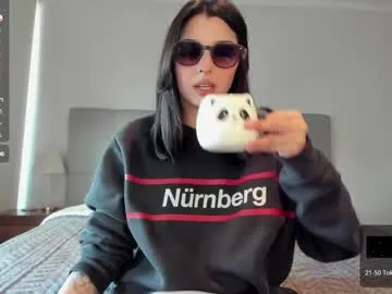 Rinamay_ – webcam model profile photo Image 2