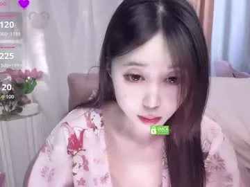 _Alicee_1 – webcam model profile photo Image 13