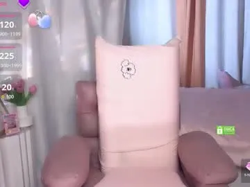 _Alicee_1 – webcam model profile photo Image 17