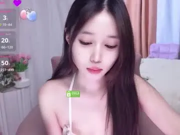 _Alicee_1 – webcam model profile photo Image 9