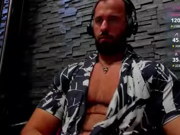 GennaJames – webcam model profile photo Image 12