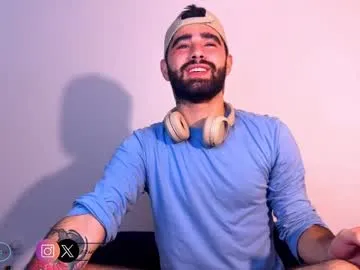 LittleMissEeve – webcam model profile photo Image 16