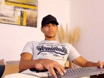 alana15 – webcam model profile photo Image 18