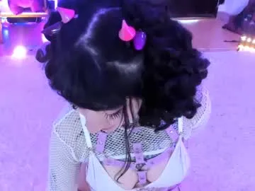 _Alicee_1 – webcam model profile photo Image 2