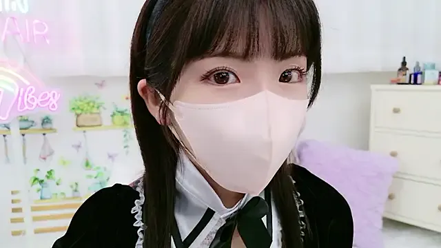 charlotte_stevenss_ – webcam model profile photo Image 12