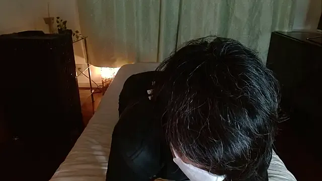 Threesome-no-mercy – webcam model profile photo Image 6