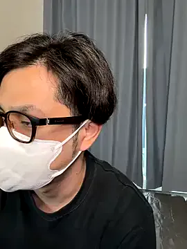 Threesome-no-mercy – webcam model profile photo Image 8