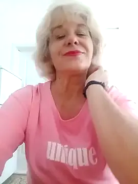 shine_chanel – webcam model profile photo Image 2