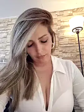 milla_bella – webcam model profile photo Image 3