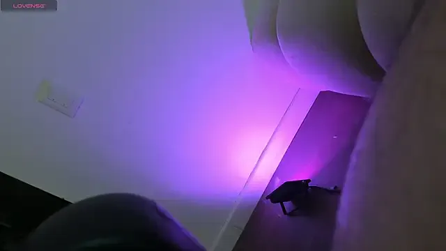 Aurora_-77 – webcam model profile photo Image 16