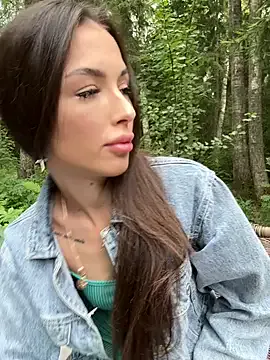 alana15 – webcam model profile photo Image 10