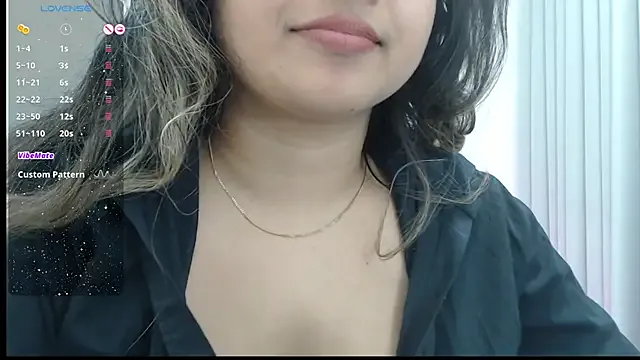 JayJayPink – webcam model profile photo Image 2