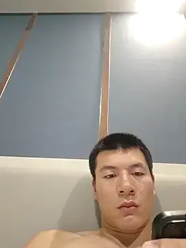 PumaShyXD – webcam model profile photo Image 5