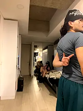 crazy_gerls – webcam model profile photo Image 11