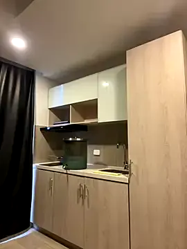 crazy_gerls – webcam model profile photo Image 12