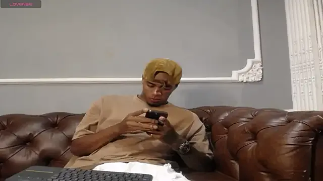 Scripted_Dreams – webcam model profile photo Image 6