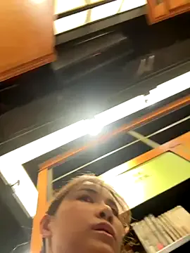 LunaRase – webcam model profile photo Image 12