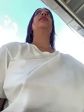 seraphine23 – webcam model profile photo Image 5