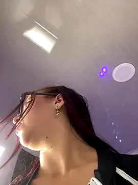 seraphine23 – webcam model profile photo Image 7