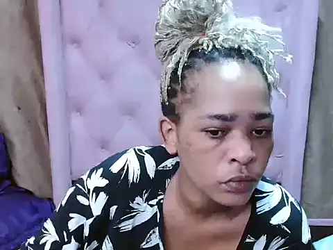 RosieCheeks_ – webcam model profile photo Image 2