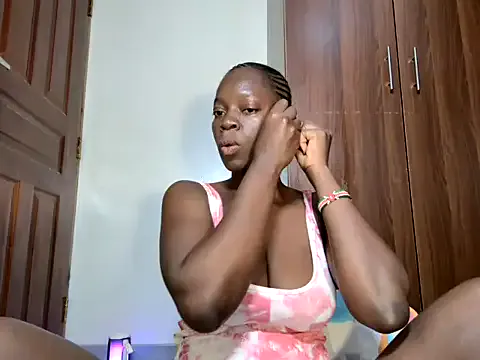 lavetax1 – webcam model profile photo Image 16