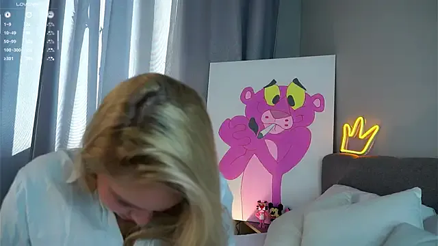 Noeliagglow – webcam model profile photo Image 12