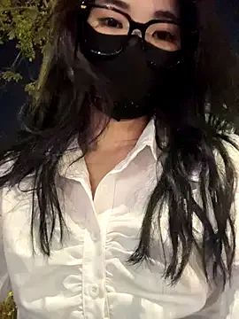 little_shadow – webcam model profile photo Image 13