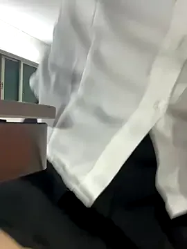 little_shadow – webcam model profile photo Image 9