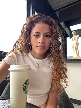 ORLA86 – webcam model profile photo Image 4