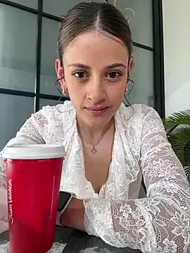 ORLA86 – webcam model profile photo Image 7