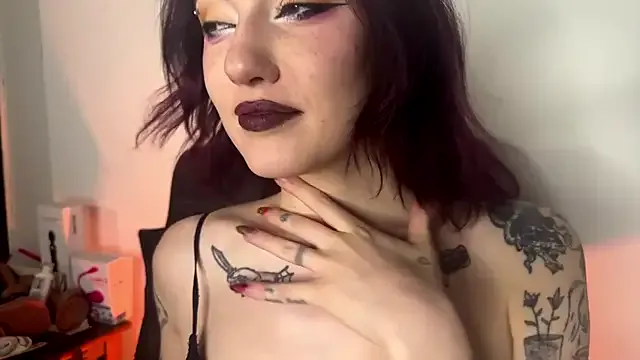 Adelina0001 – webcam model profile photo Image 6