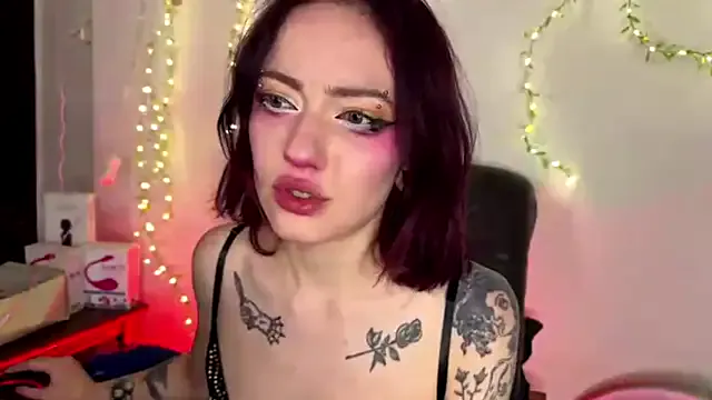 Adelina0001 – webcam model profile photo Image 8