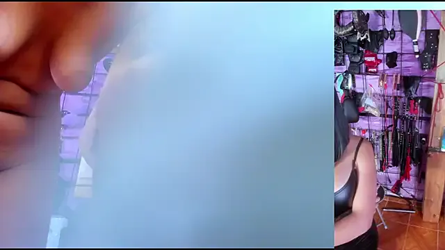 Lovebirdss – webcam model profile photo Image 4