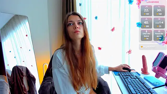 valerie_james3 – webcam model profile photo Image 5