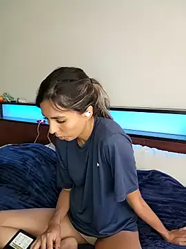 ava_delightt – webcam model profile photo Image 3