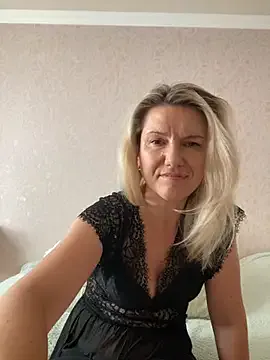 Yui-Ch06 – webcam model profile photo Image 6