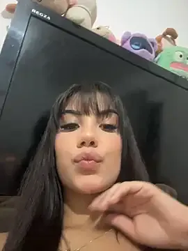 livvywinters – webcam model profile photo Image 10