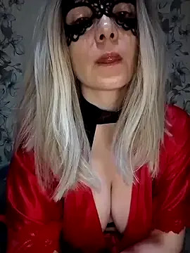 4U143 – webcam model profile photo Image 6