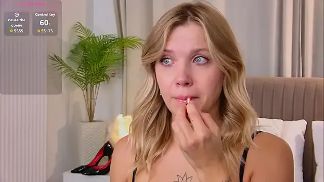 Sunny___Bunny – webcam model profile photo Image 4