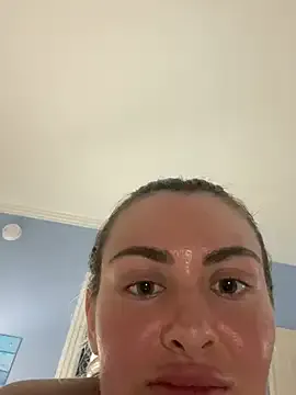 Keep_us_wild – webcam model profile photo Image 7