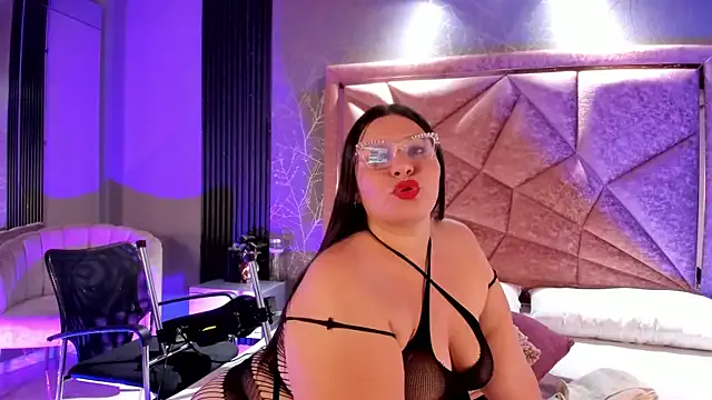 Adrenaline_crazy – webcam model profile photo Image 11