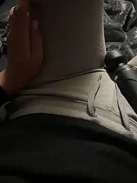 EnEn_xiaobao – webcam model profile photo Image 18