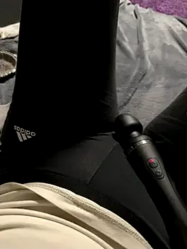 EnEn_xiaobao – webcam model profile photo Image 6