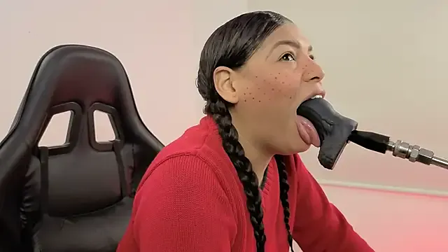 Inaa-Love – webcam model profile photo Image 11